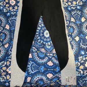 Pink Victoria’s Secret yoga pants